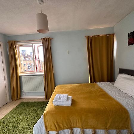 Cozy Private Room For Single Use Londres Exterior foto